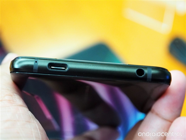 ��˶ROG�羺��Ϸ�ֻ�����������845+512G�洢