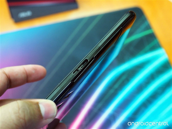 ��˶ROG�羺��Ϸ�ֻ�����������845+512G�洢