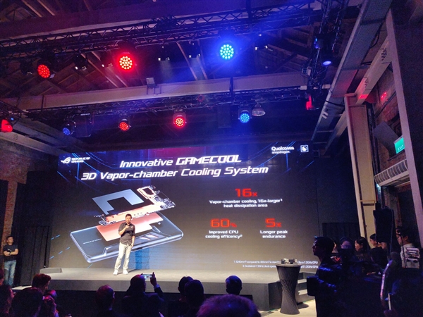 ��˶ROG�羺��Ϸ�ֻ�����������845+512G�洢