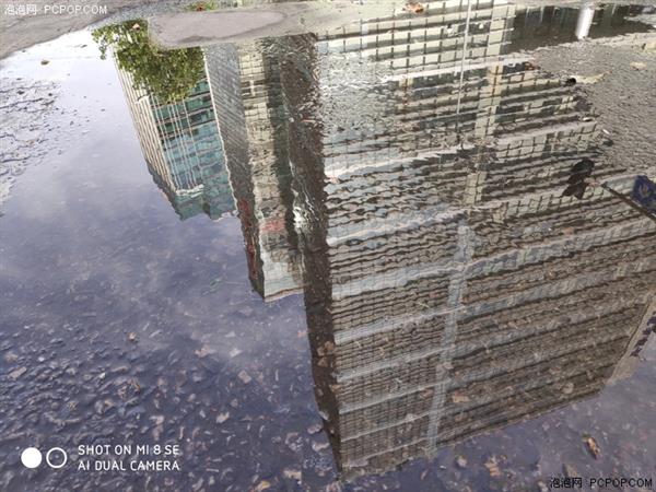 С8 SE֣U710ӳ Լ۱ȳȺ