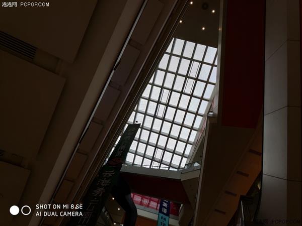 С8 SE֣U710ӳ Լ۱ȳȺ