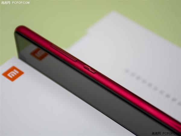 С8 SE֣U710ӳ Լ۱ȳȺ