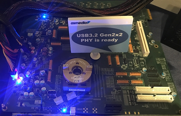 ˶չʾUSB 3.2 Gen 2x2ŻвƷ