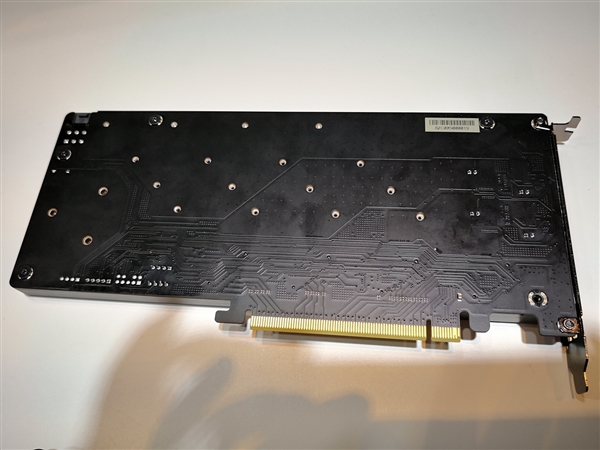 ĿM.2 SSD壡˶//΢PCI-E x16չ