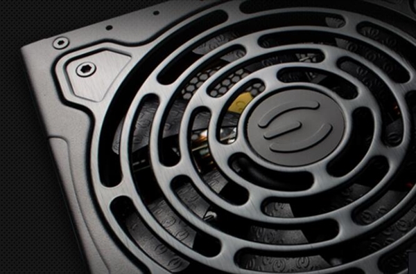 EVGAС1000WԴȽ൱400W