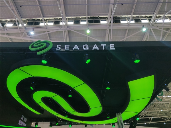 8交ϸϣ14TBеӲĩѼг