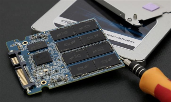 SSD۸ֲ̽Ʒ꽵ӽն
