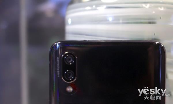 vivo NEX旗舰版上手:全屏AI领先未来至少一年