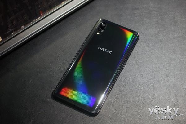 vivo NEX旗舰版上手:全屏AI领先未来至少一年