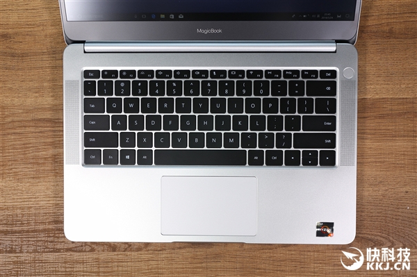 3999Ԫ����ҫMagicBook�����濪��ͼ�ͣ���������+����ռ