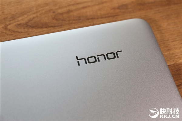 3999Ԫ����ҫMagicBook�����濪��ͼ�ͣ���������+����ռ