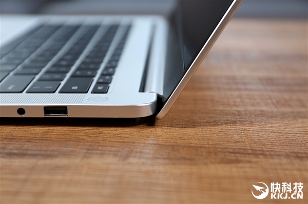 3999Ԫ����ҫMagicBook�����濪��ͼ�ͣ���������+����ռ