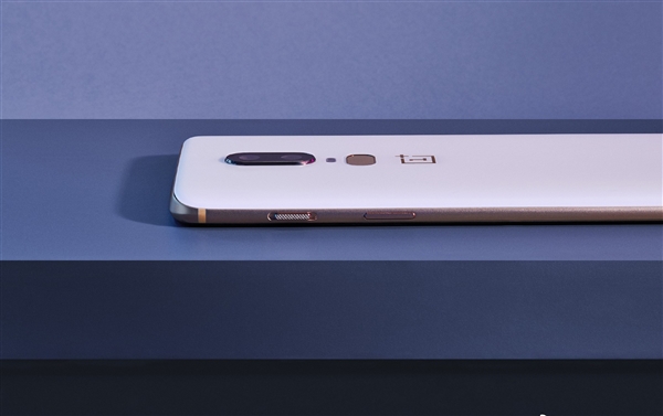 һ��6�������ֻ����ۣ�3599Ԫ