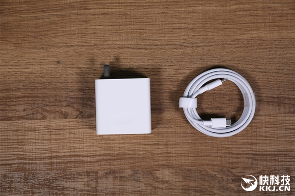 3999Ԫ����ҫMagicBook�����濪��ͼ�ͣ���������+����ռ