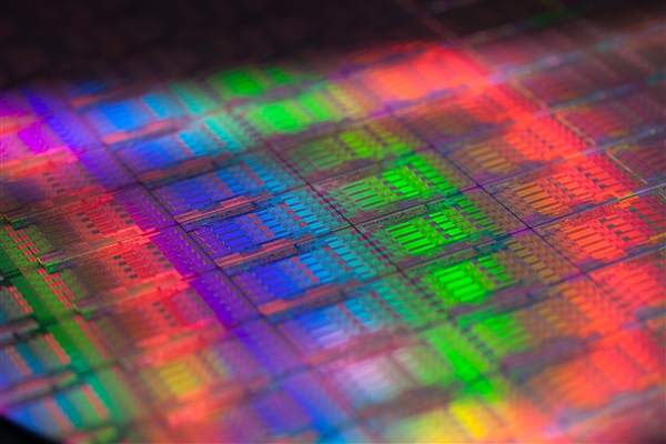 Intel 10nm���ս��أ�������ܶȱȼ�̨����/����7nm