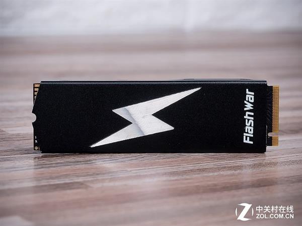 ��ȡ��2.6GB/S ��սF100 1TB NVMe��̬����