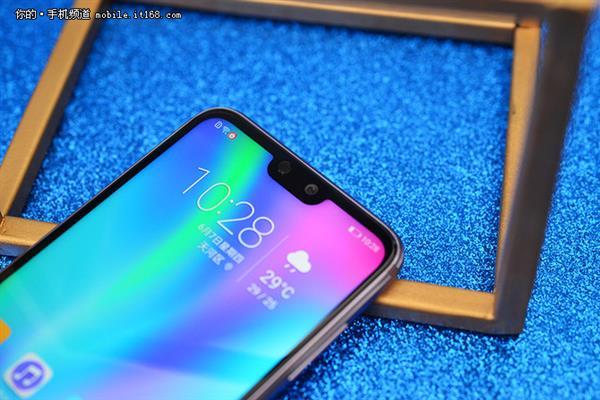 荣耀9i上手:有颜有范的千元实力派