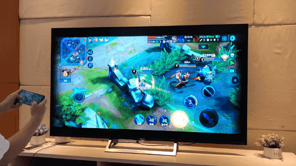 让4K电视满血重生 手机投屏体验比一比