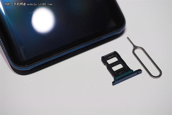 ��һ���޿���Ļ OPPO Find X������Щ�Ľ�