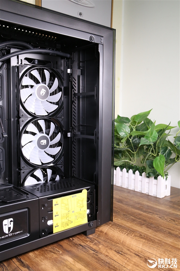 3��ֻ�����+RGB��Ч ��ҷ籩�·��ۻ���ͼ��