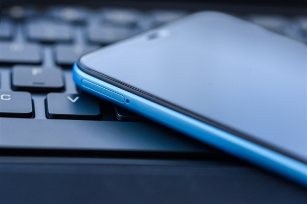 6��25�շ��� ����6 Pro������ͼ�ͣ�����ֵ������