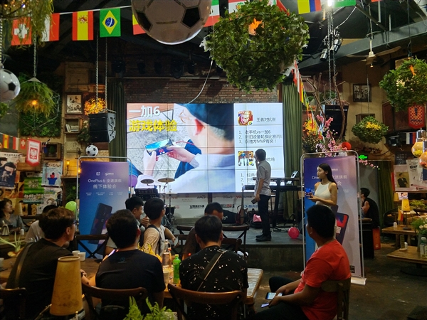 һ���ֻ��ٰ�֣����������᣺�Լ�ũҩ�治ͣ