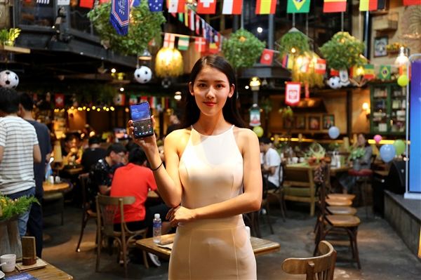 һ���ֻ��ٰ�֣����������᣺�Լ�ũҩ�治ͣ