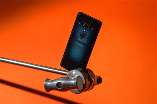 ������������HTC U12+���ⱻ���� �ٷ���Ӧ