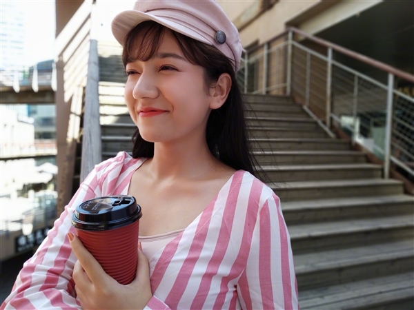 ����6 Pro�ٷ����Ź�����AI˫��/��⡢������ֳ�ɫ