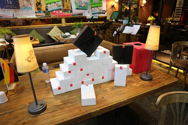 һ���ֻ��ٰ�֣����������᣺�Լ�ũҩ�治ͣ