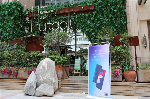 һ���ֻ��ٰ�֣����������᣺�Լ�ũҩ�治ͣ