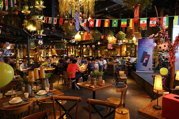 һ���ֻ��ٰ�֣����������᣺�Լ�ũҩ�治ͣ