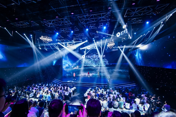 700����ҵ�����ã�����������У�� �ٽ���ҵ��ƽ