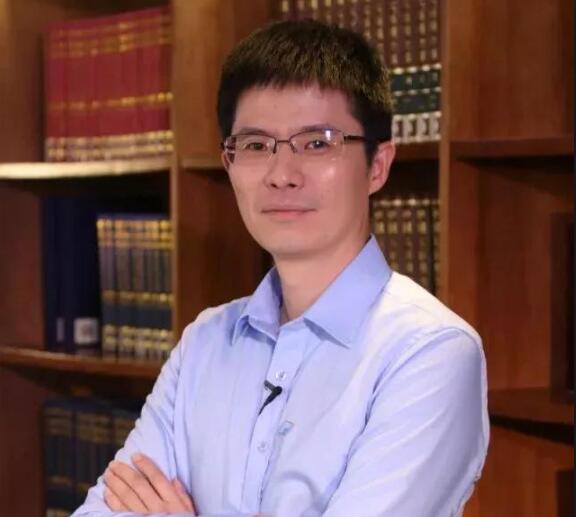 �ѹ�COO������������ְ ��С�����ڲ���ף��