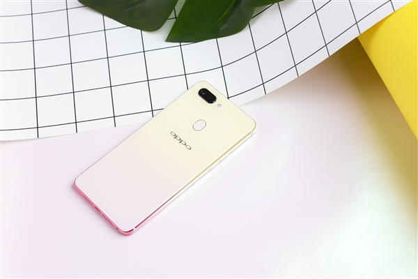 2699Ԫ OPPO R15��ɫ�ۿ���