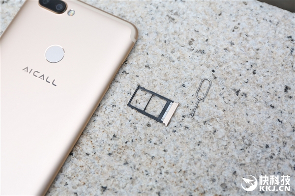 ����AICALL V9����ͼ�ͣ�1.47mmխ�߿�