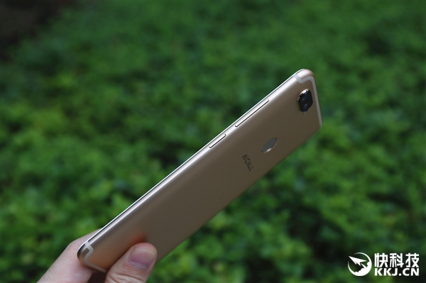 ����AICALL V9����ͼ�ͣ�1.47mmխ�߿�