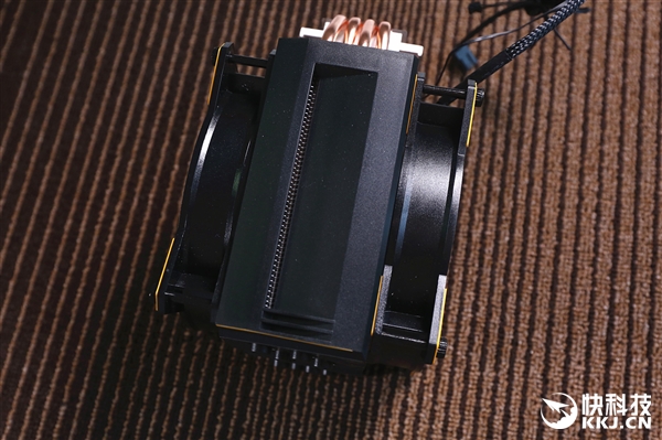 MasterAir MA410M TUF Gaming Editionɢ����ͼ��