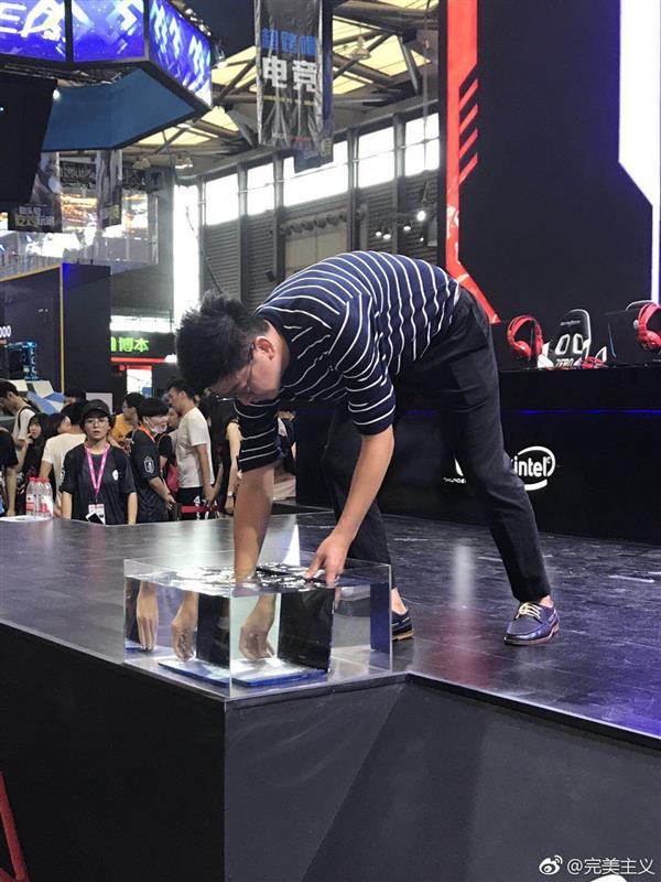 ������ȫ���׿�IP68��ˮ�ʼǱ������i7�޷��� 13�������ᱡ