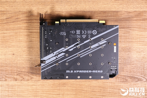 �ڶ����߳�˺�������ݣ�΢��MEG X399 Creation����ͼ��