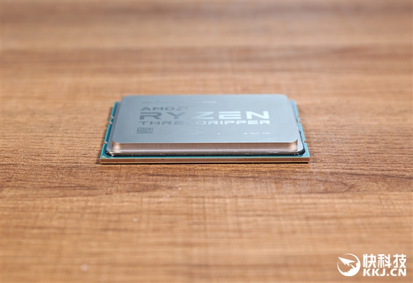 32����64�̣߳�AMD�߳�˺���߶���2990WX����ͼ��