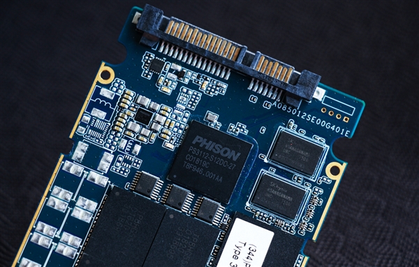 �ټ���е�̣�Ӱ������ONE 8TB SSD��������Ҳ�Լ�