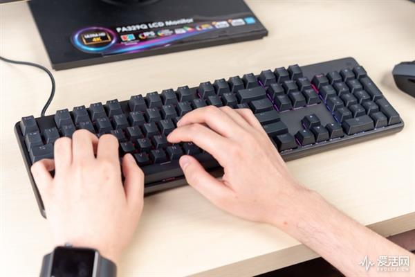 С����Ϸ�������ã������˵ĵ�һ��RGBֵ��ֵ229Ԫ��