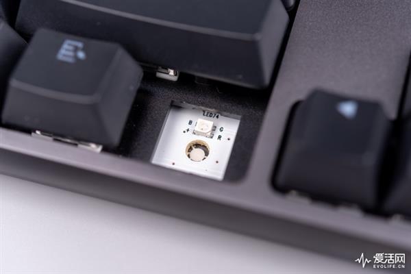 С����Ϸ�������ã������˵ĵ�һ��RGBֵ��ֵ229Ԫ��