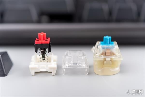 С����Ϸ�������ã������˵ĵ�һ��RGBֵ��ֵ229Ԫ��