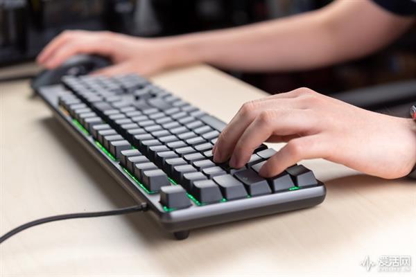 С����Ϸ�������ã������˵ĵ�һ��RGBֵ��ֵ229Ԫ��