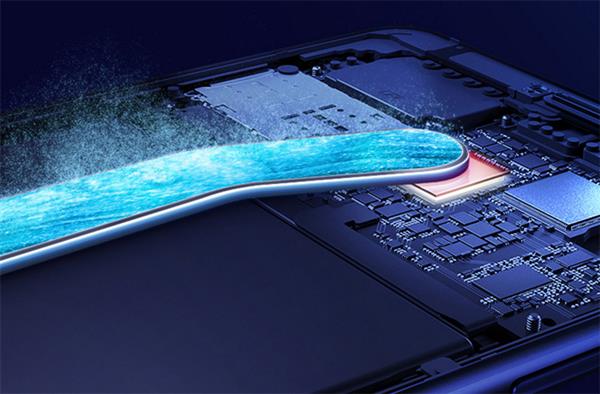 ��̫��ɢ�ȵ�The NineҺ�� 8102������ֻ��ְ��ȹܴ���һ��