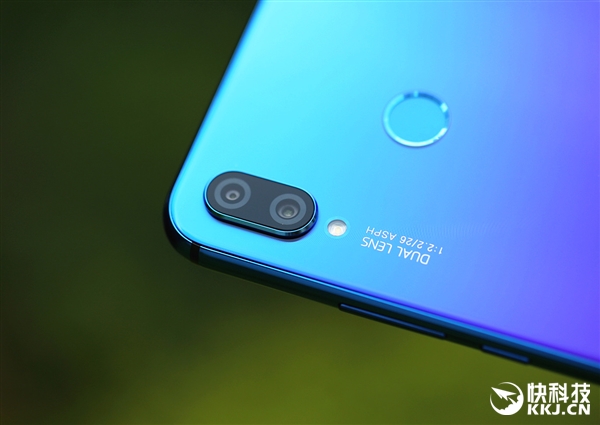 �׷�12nm����710����Ϊnova 3iͼ�ͣ�������