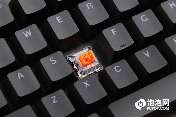 �������IP68��ˮ��֤ �װ�V750��Ϸ��е��������