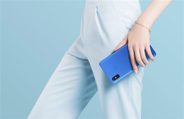 С��Max 3���롰����ˢ����MIUIȫ��ܾ�����